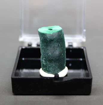 Eripakkumine! Looduslik malahhiit mineraal-näidis kristall Kivid ja kristallid quartz crystal Healing kasti suurus on 3,4 cm